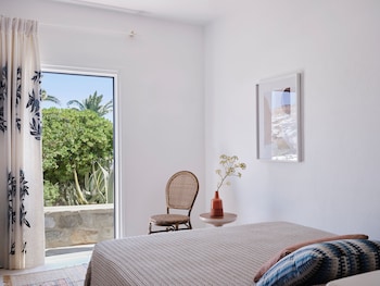 myconian sunrise relais and chateaux hotel
