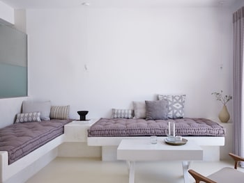 myconian sunrise relais and chateaux hotel
