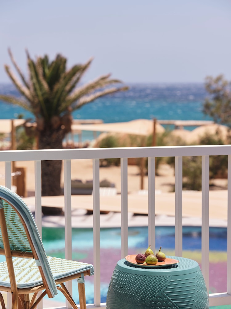 myconian sunrise relais and chateaux hotel