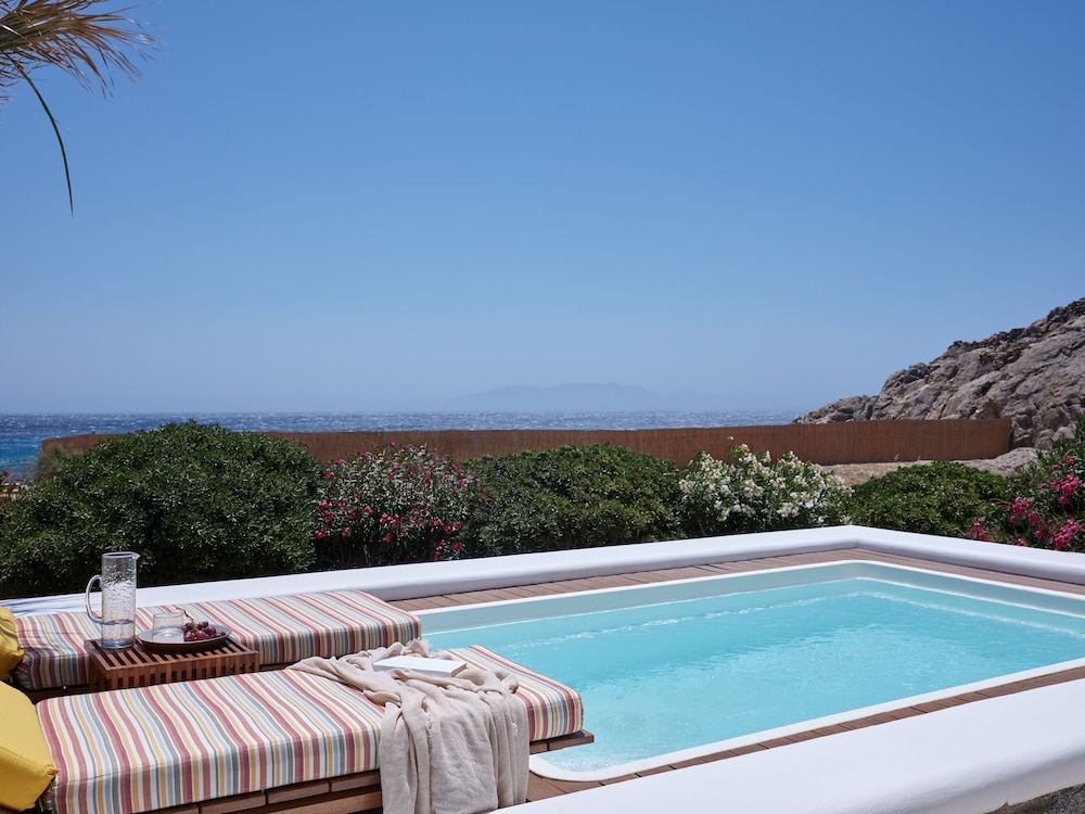 myconian sunrise relais and chateaux hotel