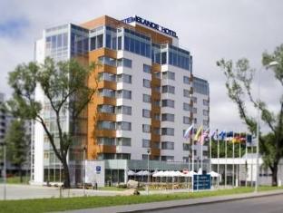 riga islande hotel with free parking
