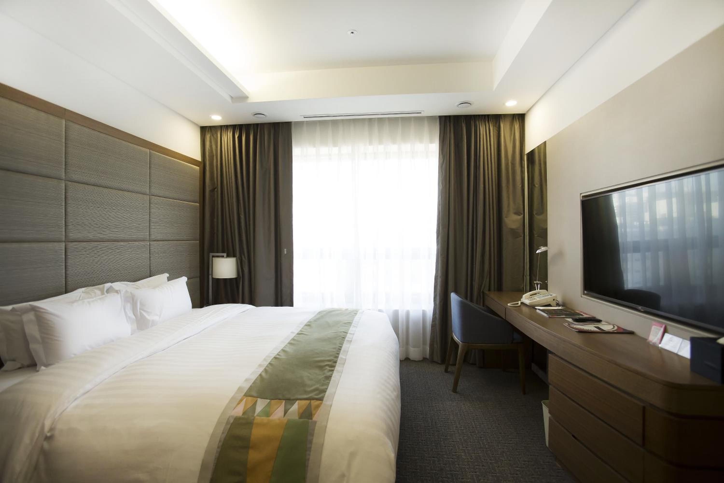 holiday inn