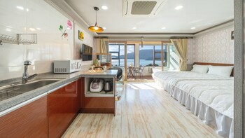 geoje marine castel pension