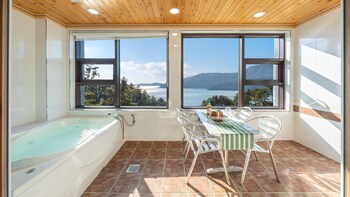 geoje marine castel pension