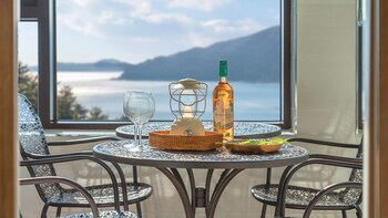 geoje marine castel pension