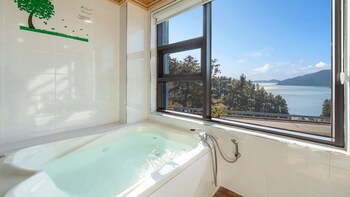 geoje marine castel pension