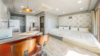 geoje marine castel pension