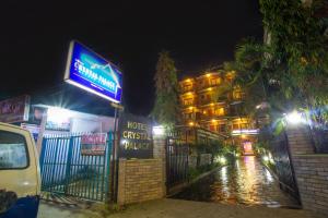 hotel crystal palace