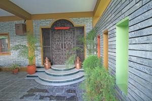 hotel crystal palace