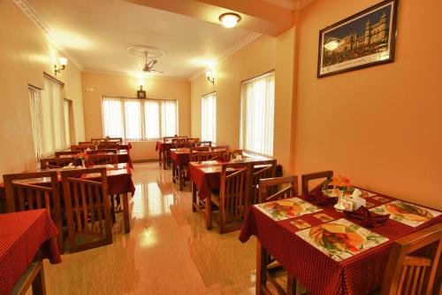 hotel crystal palace