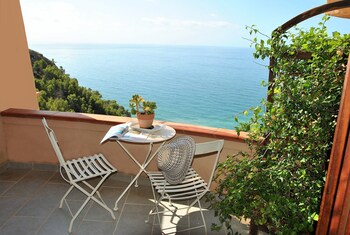 villa arborea in sperlonga