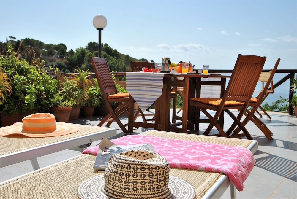 villa arborea in sperlonga