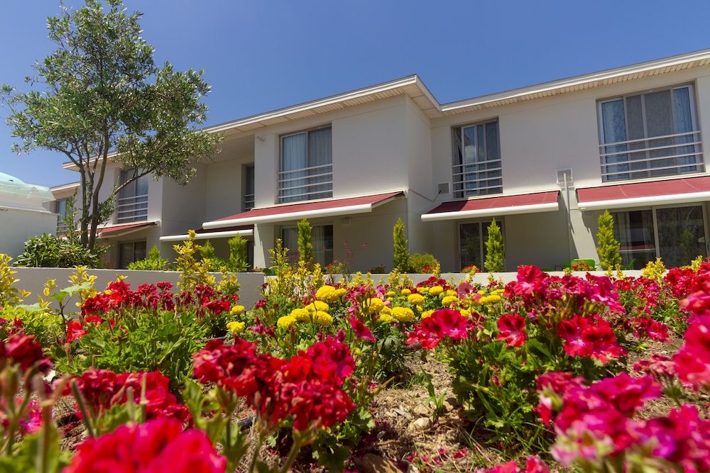 vela garden resort