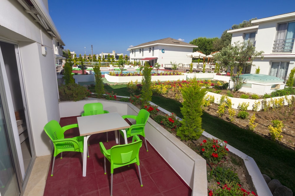 vela garden resort