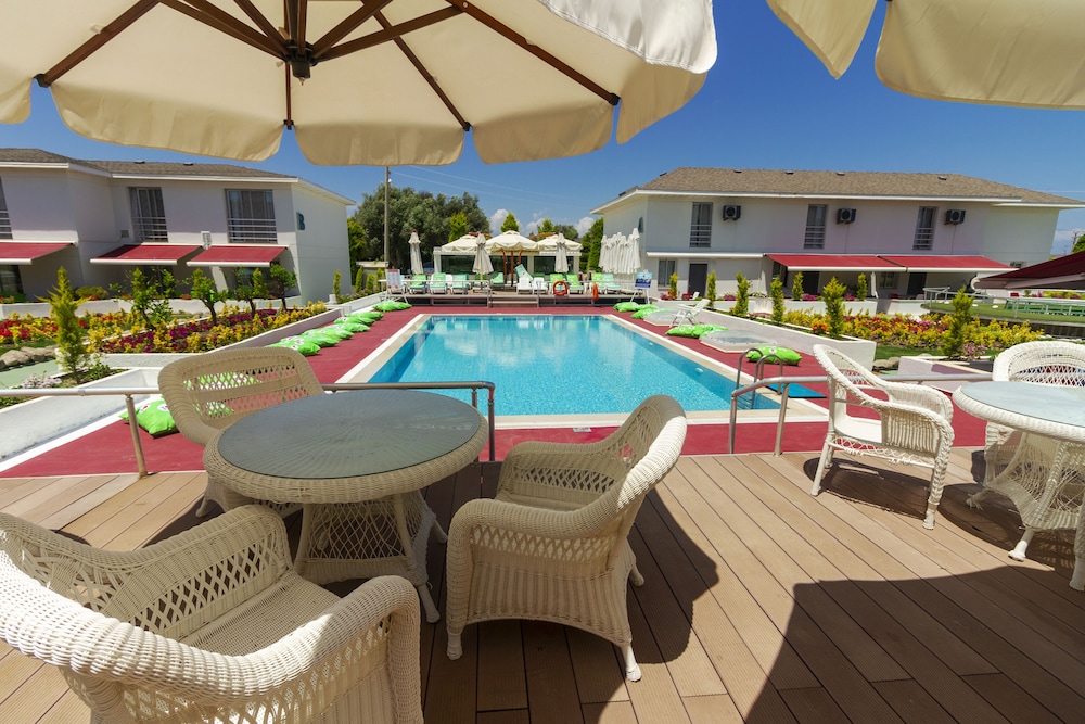 vela garden resort