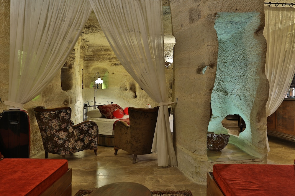 mithra cave cappadocia