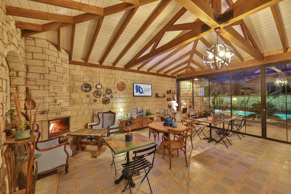 cumbali konak alacati