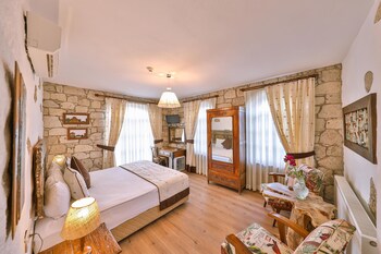 cumbali konak alacati