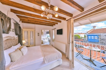 cumbali konak alacati