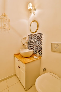 cumbali konak alacati