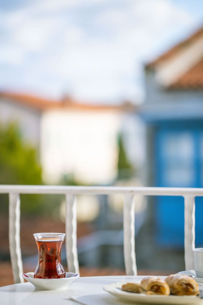 cumbali konak alacati