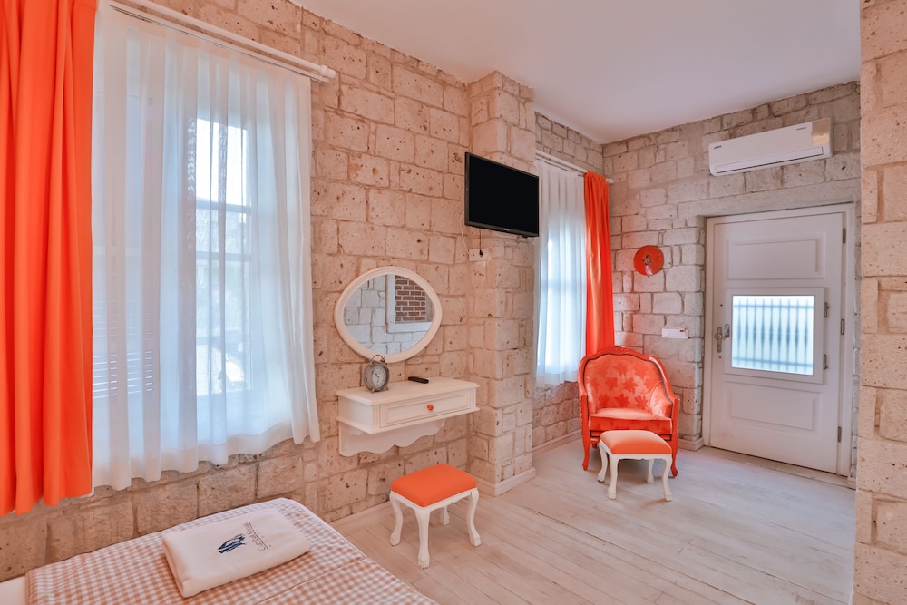 cumbali konak alacati