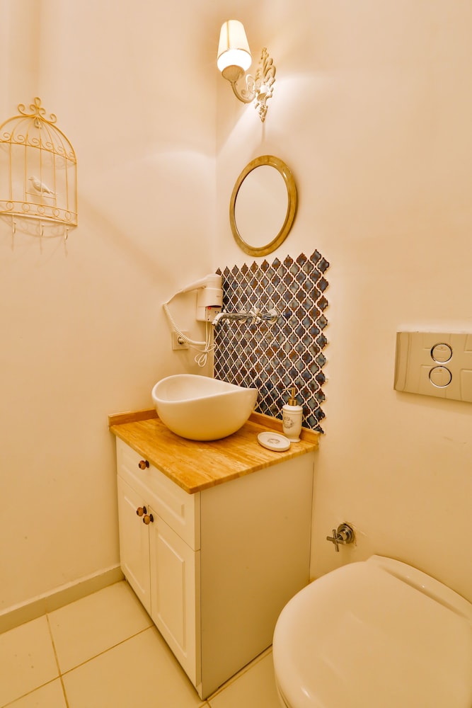 cumbali konak alacati