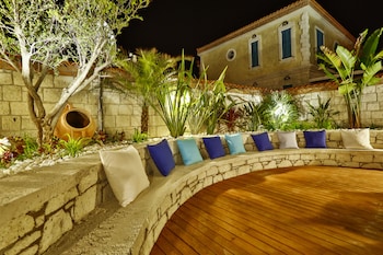 cumbali konak alacati