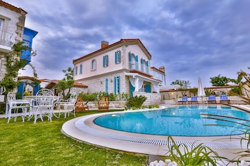 cumbali konak alacati