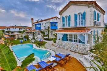 cumbali konak alacati