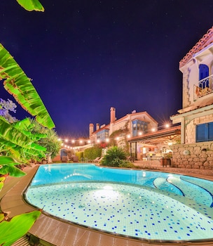 cumbali konak alacati