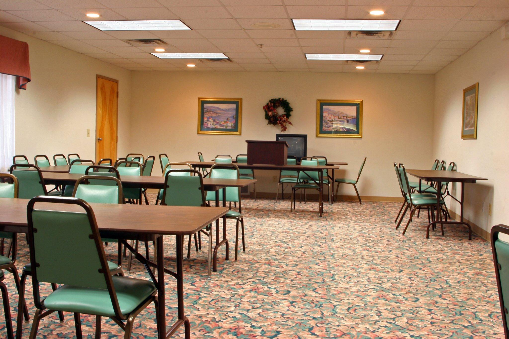 collins inn and suites