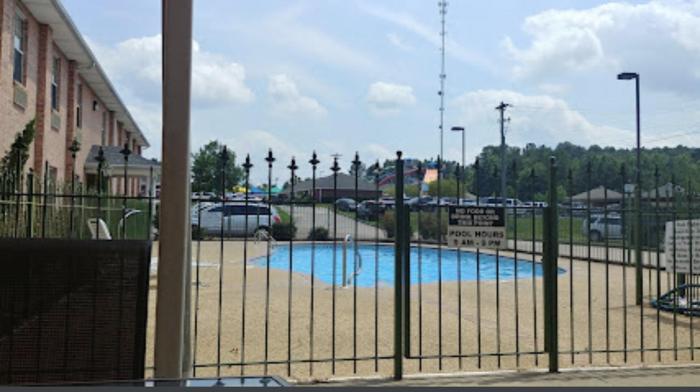 collins inn and suites