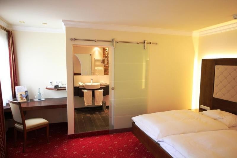 woertz schlosschen zur weinsteige