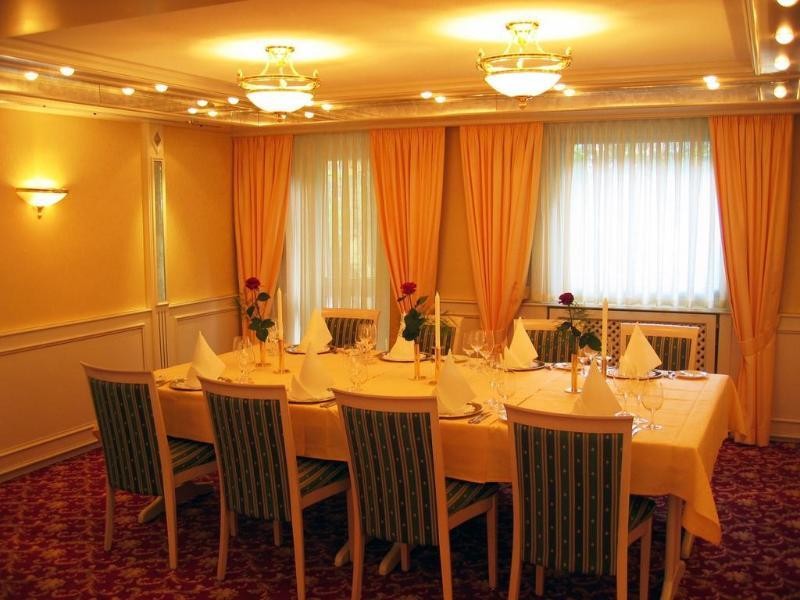 woertz schlosschen zur weinsteige