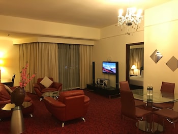 times square service suite