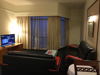 times square service suite