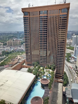 times square service suite