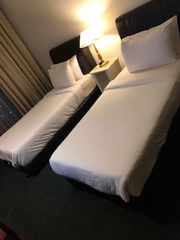 times square service suite