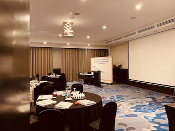 times square service suite