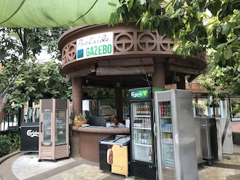 times square service suite