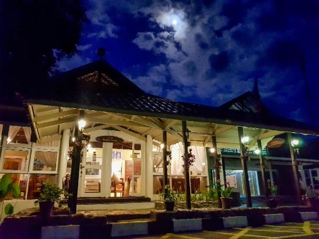 sutera sanctuary lodges at poring hot springs