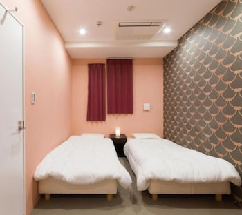 dot hotel hangout