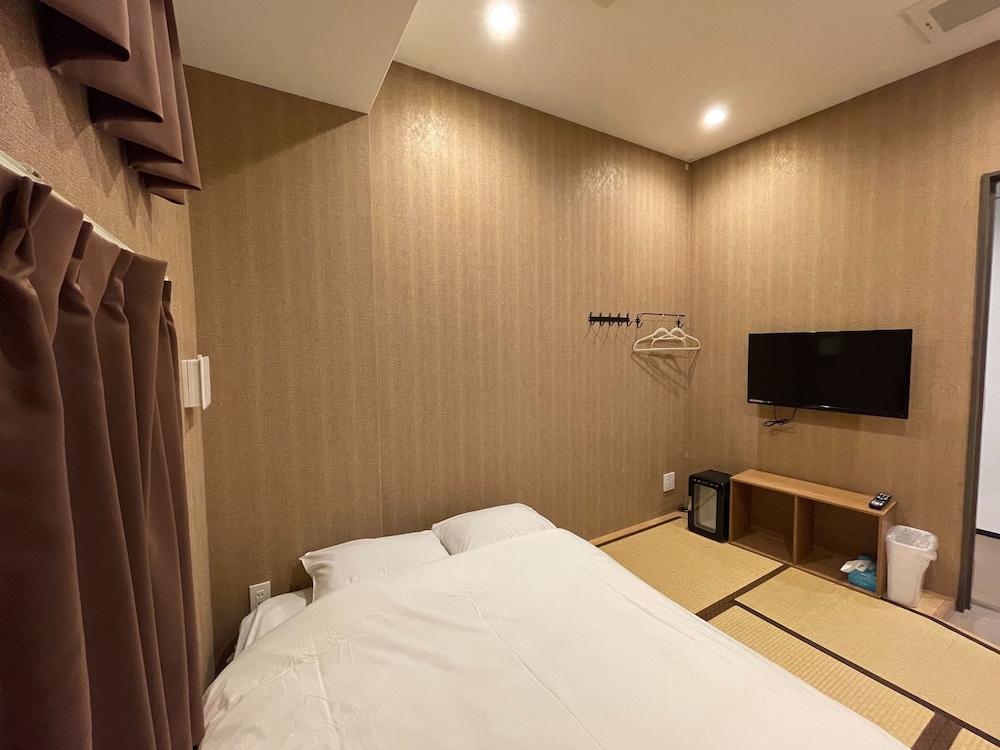 dot hotel hangout