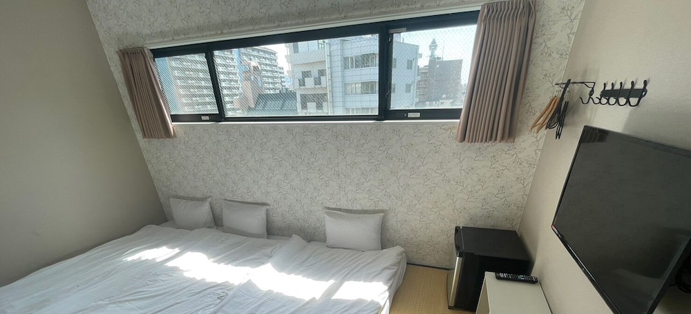 dot hotel hangout