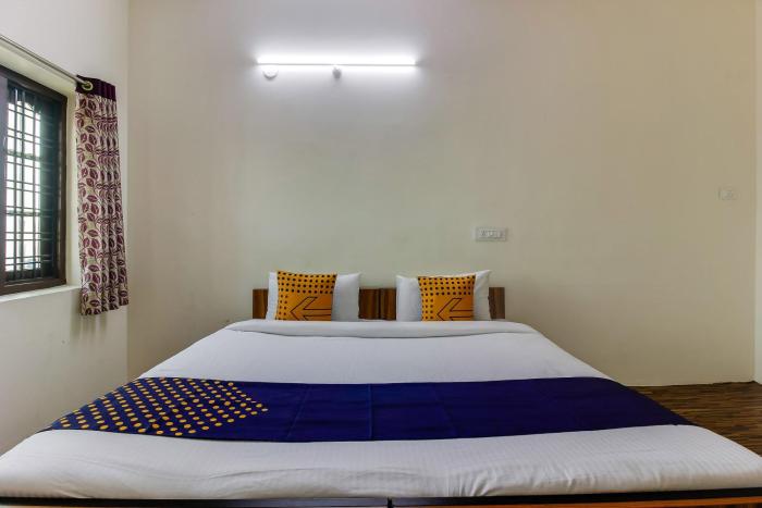 spot on hotel chirags