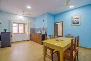 super collection o holy cross home stays