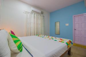 super collection o holy cross home stays