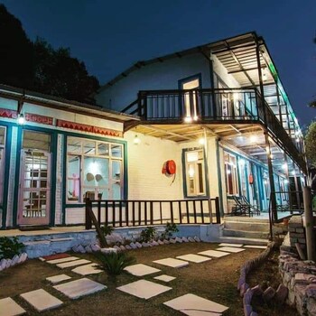 Hotel Kaafal Cottage Ranikhet,,2 star