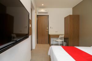 reddoorz syariah near rumah sakit medika dramaga